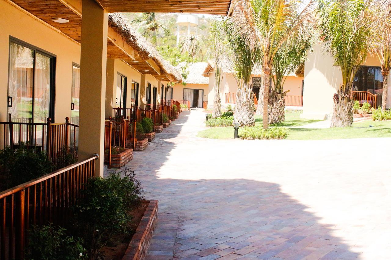 Eagles Beach Resort Phan Thiet Bagian luar foto