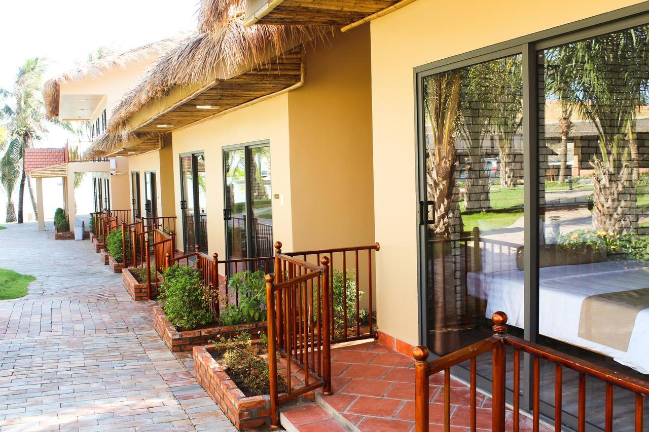 Eagles Beach Resort Phan Thiet Bagian luar foto