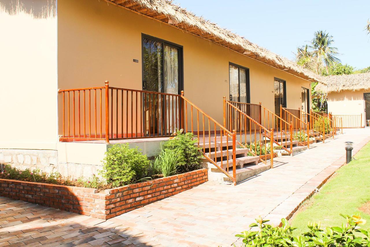 Eagles Beach Resort Phan Thiet Bagian luar foto