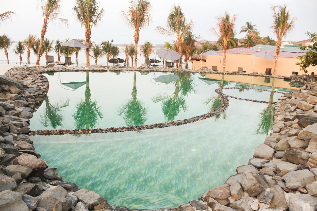 Eagles Beach Resort Phan Thiet Bagian luar foto